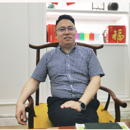 访福汇酱酒品牌创始人伍乾发